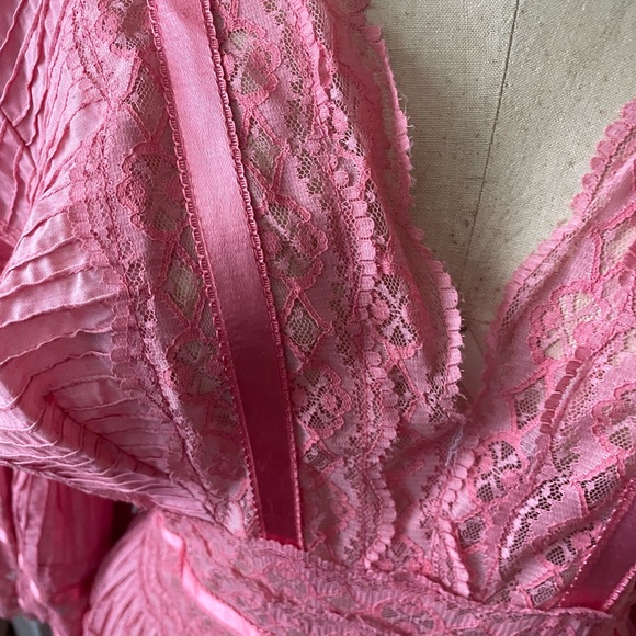 M/L Pink 1960s Mexican Wedding Dress - Picture 4 of 8